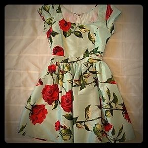 Retro 50's Style Dress With POCKETS!!